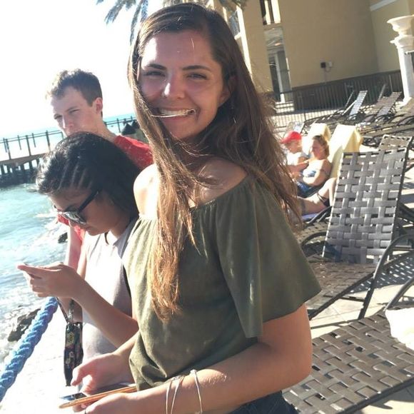 Meet your Posher, Madison - Picture 1 of 1